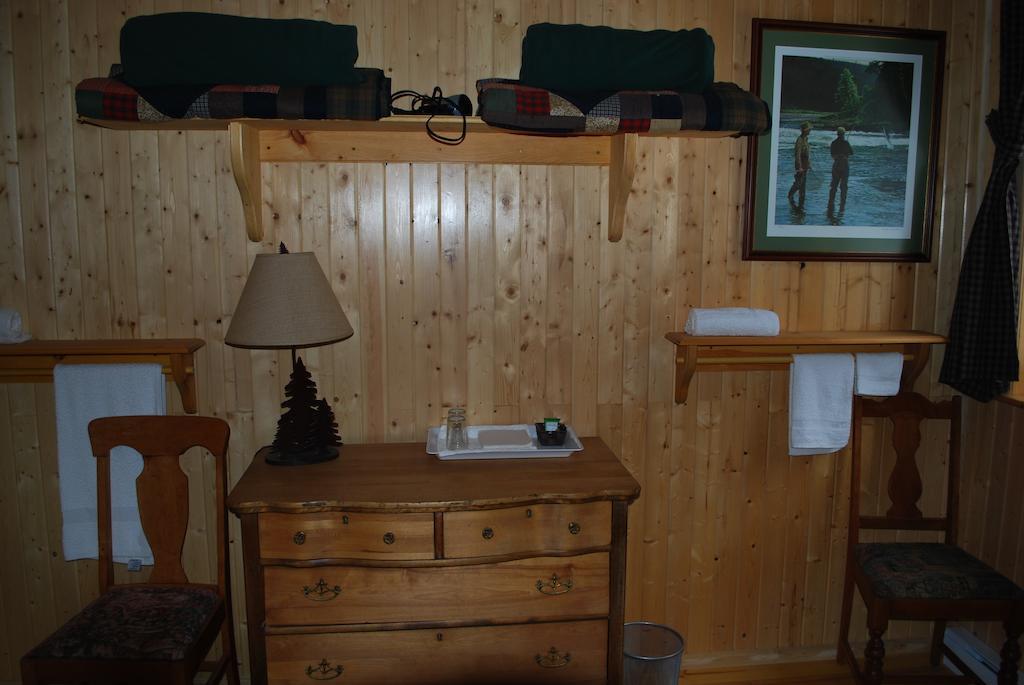 Auberge de la Rivière Matapédia - Matapédia River Lodge Routhierville Habitación foto