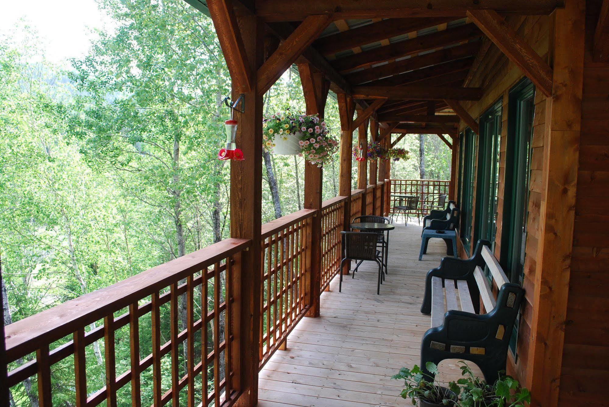 Auberge de la Rivière Matapédia - Matapédia River Lodge Routhierville Exterior foto